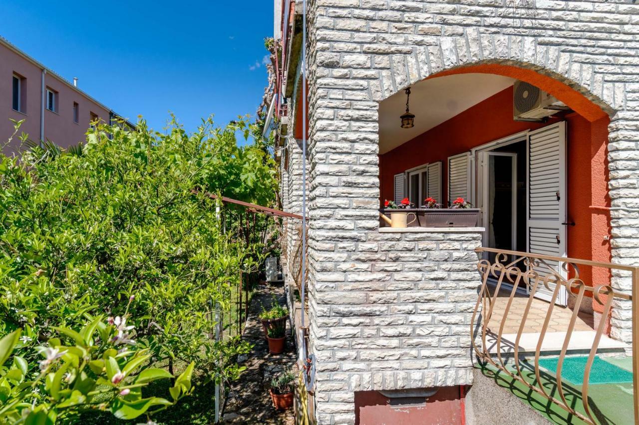 Apartment Yean Kaštela Εξωτερικό φωτογραφία